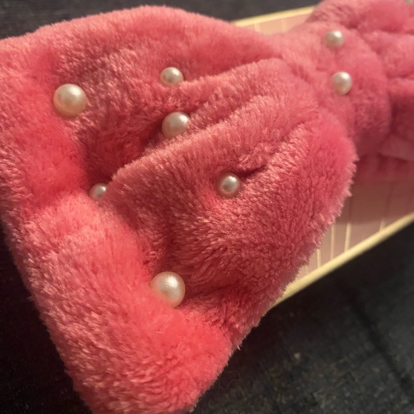 Pink Plush Spa Head Band Pearl Embellishments - Picture 3 of 3